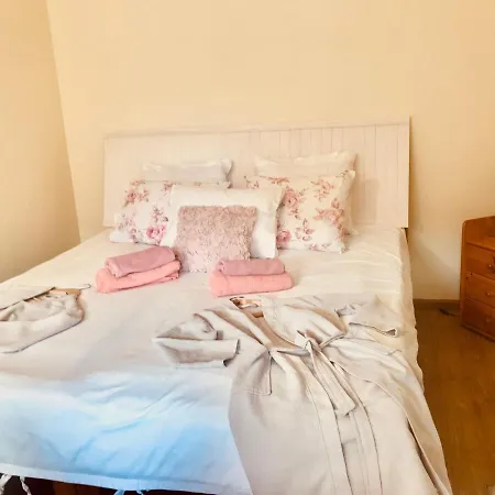 Cozy Roosi Guest apartment 1, free parking Apartament *
