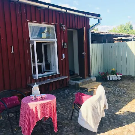 Cozy Roosi Guest apartment 1, free parking